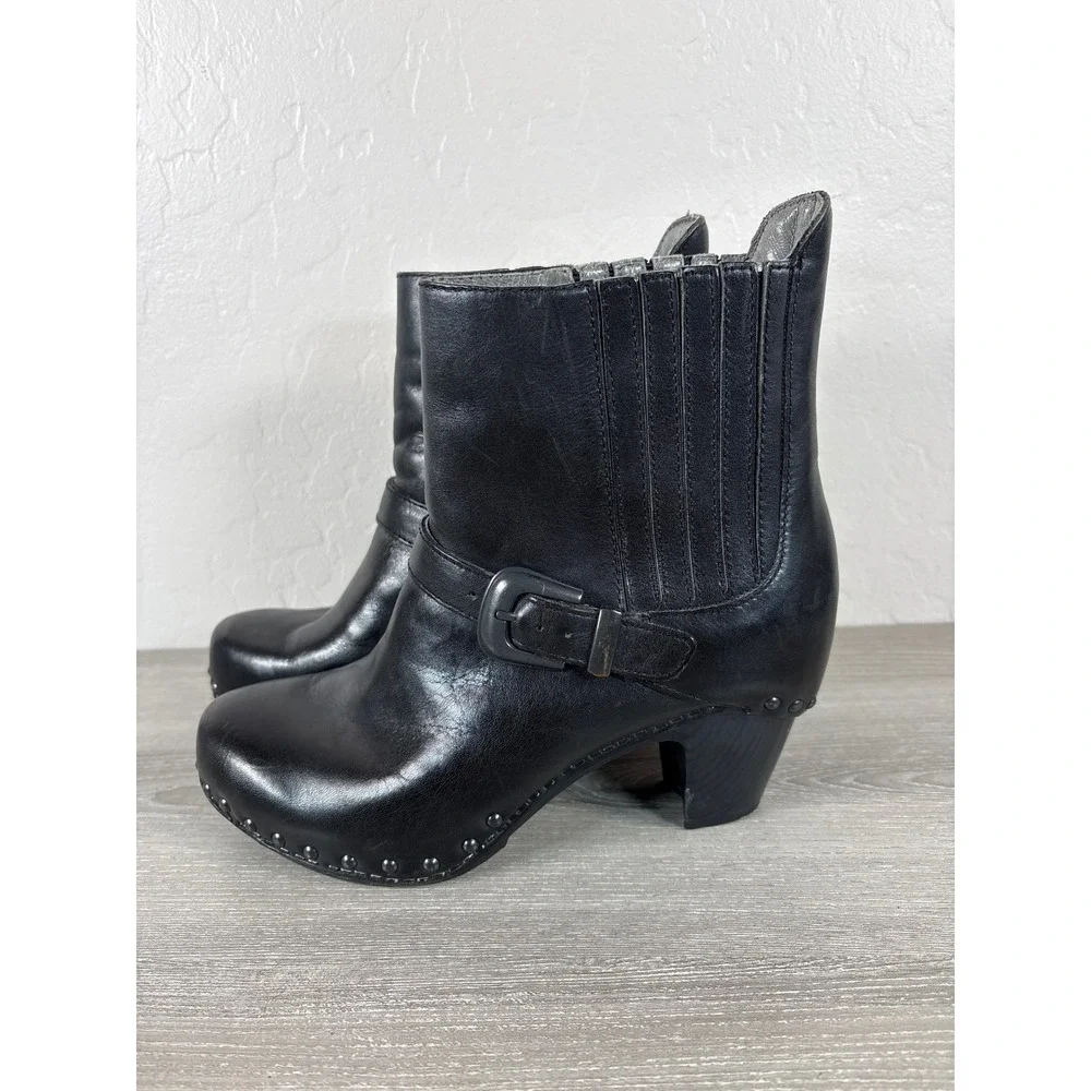 Dansko Black Leather Clog Ankle Boots Buckle Studded Block Heel Size 39 - Picture 2 of 8